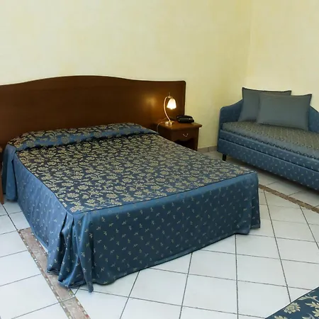 Alberghiero Eolie Апарт-отель Липари