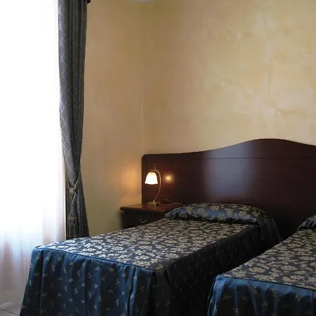 Alberghiero Eolie 4* ליפארי
