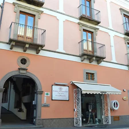 阿尔博吉耶洛伊欧利住宅酒店 公寓式酒店 4*