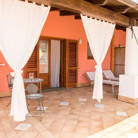 Alberghiero Eolie 아파트호텔 4*