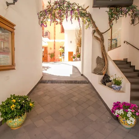 Alberghiero Eolie 4*