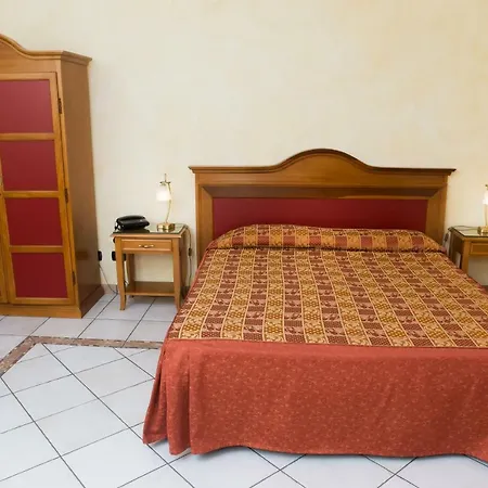 Alberghiero Eolie 아파트호텔 4*