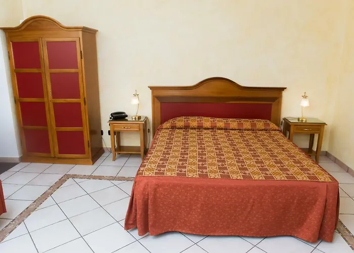 Alberghiero Eolie 아파트호텔 4*